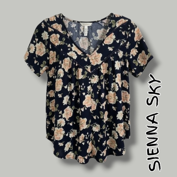 Sienna Sky Women’s Blue Floral Short Sleeve Blouse – Size Small, Polyester - Picture 8 of 8